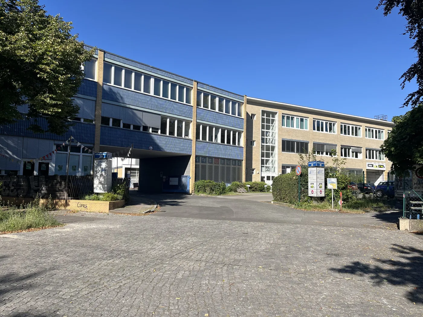 Gewerbegebäude